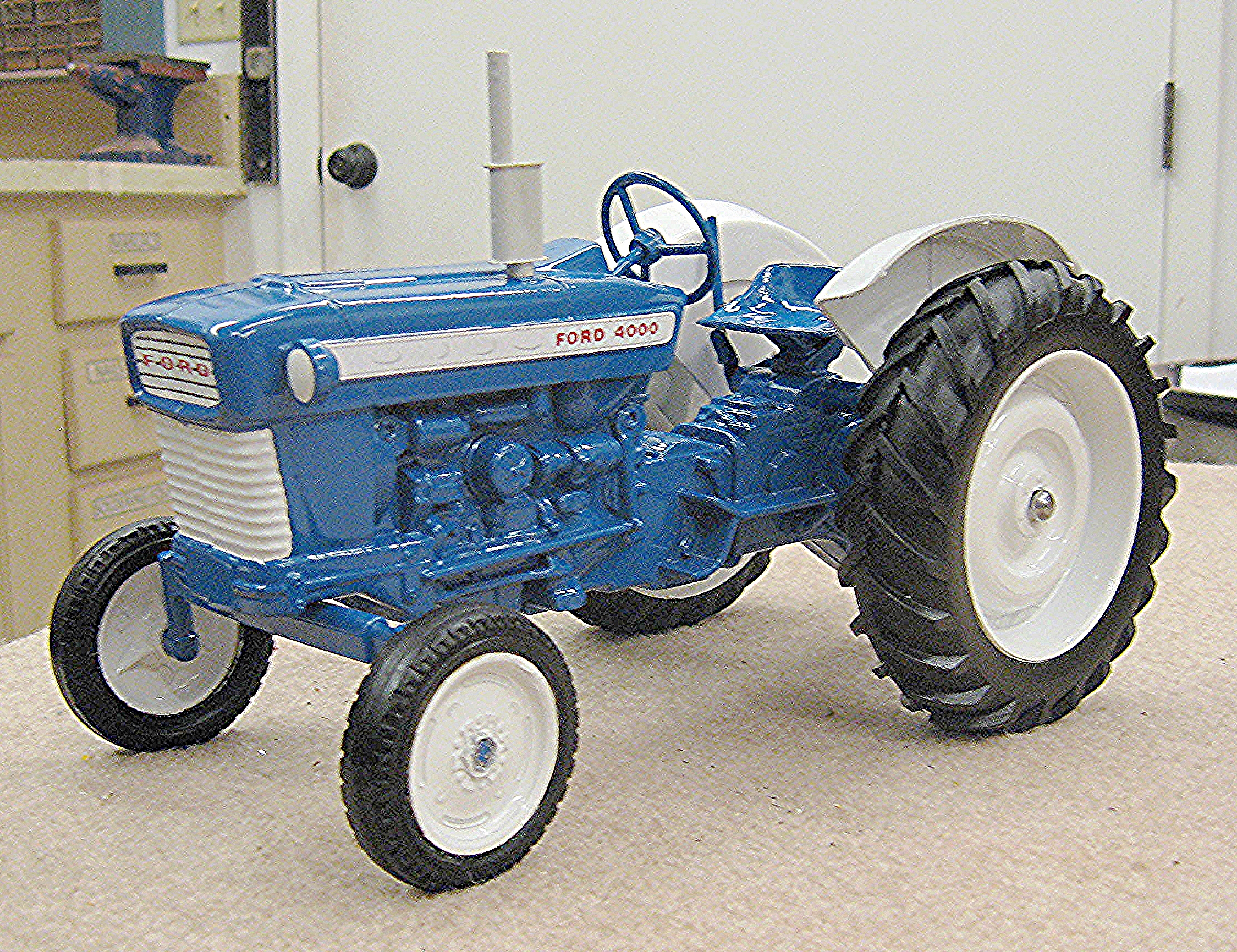 Ford 4000 hot sale toy tractor